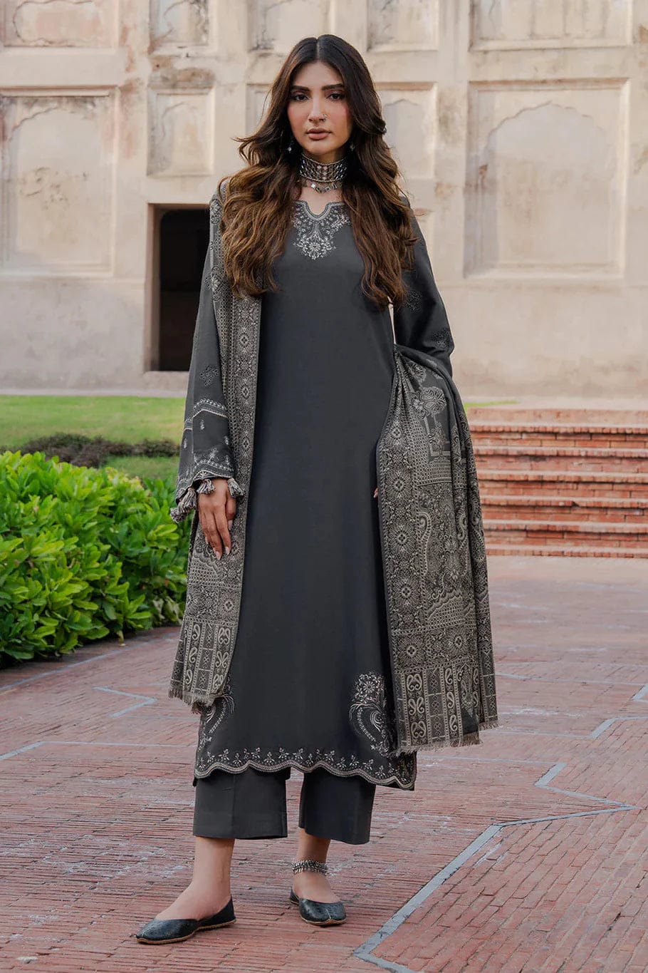 Izel Summer Lawn Collection 2026 – Premium Embroidered 3 Piece Suit
