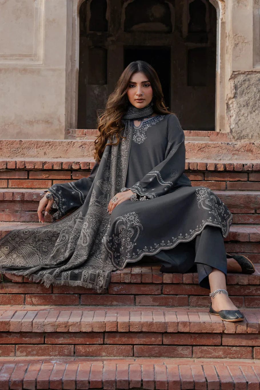 Izel Summer Lawn Collection 2026 – Premium Embroidered 3 Piece Suit