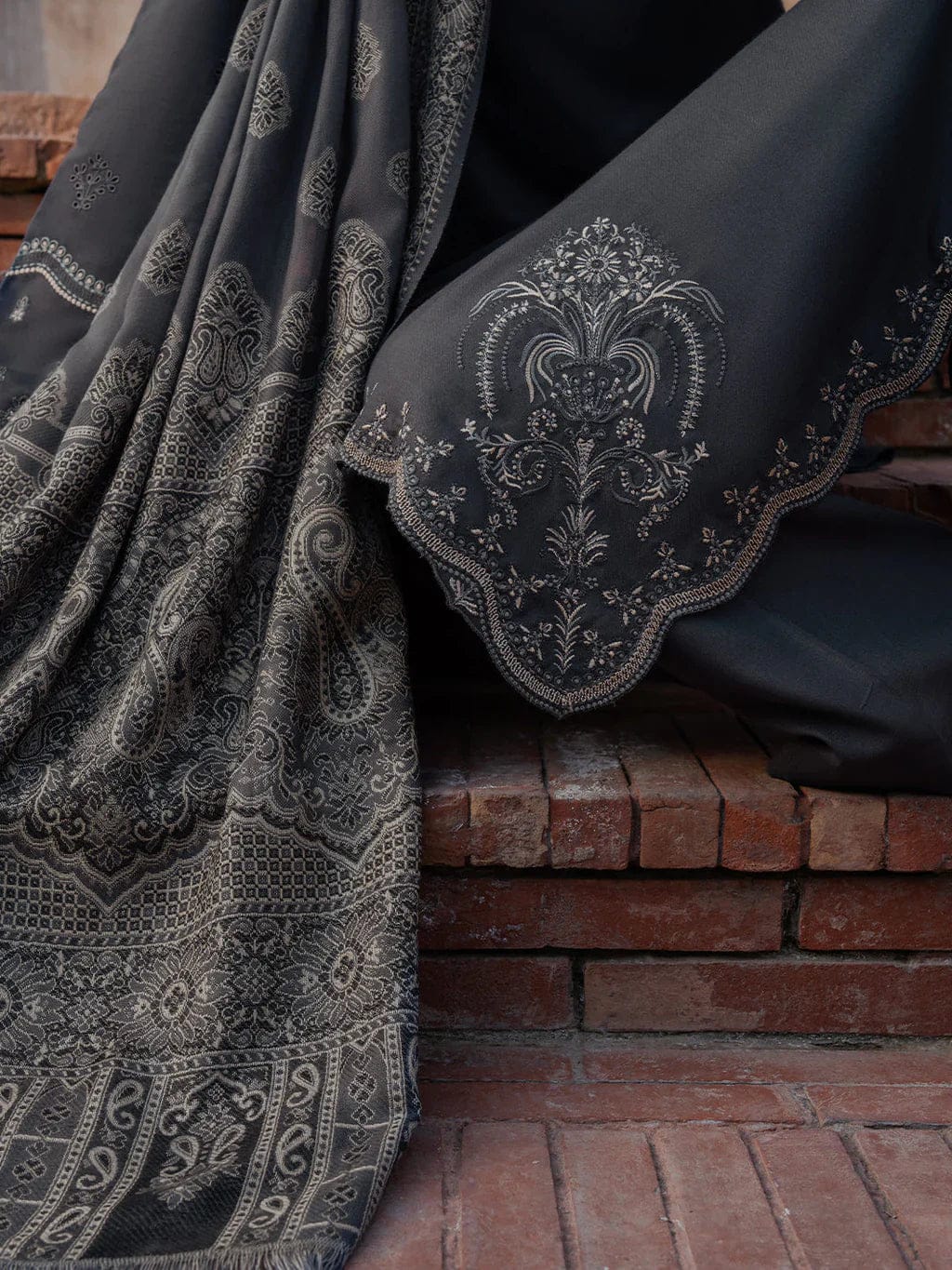Izel Summer Lawn Collection 2026 – Premium Embroidered 3 Piece Suit