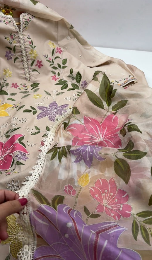 Stitched UnStitched 2PC & 3PC Premium Quality Lawn